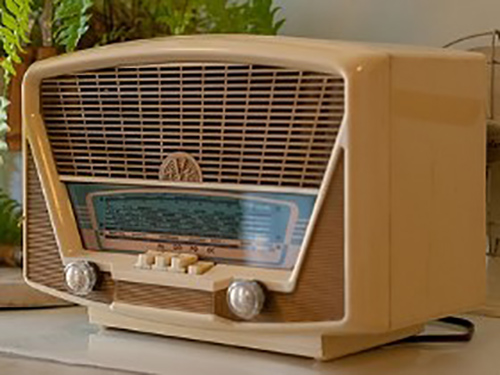 Radio © barskefranck-via-pixabay